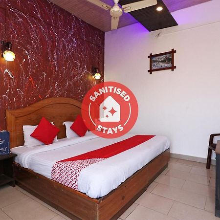 Hotel Oyo 75571 Sai Pooja Lodging Mumbai Exterior foto